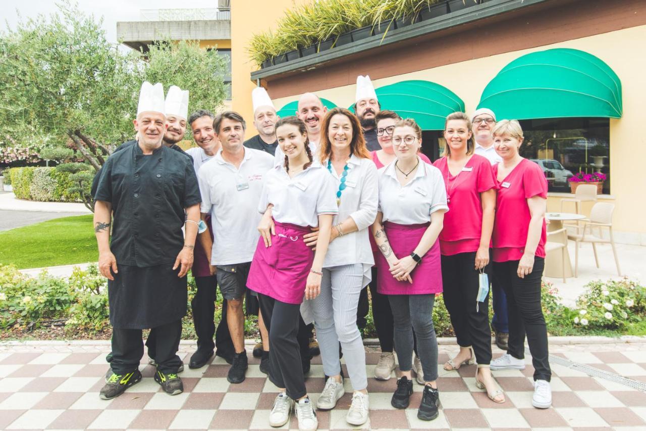 Hotel Ristorante Al Fiore 페스키에라델가르다 외부 사진