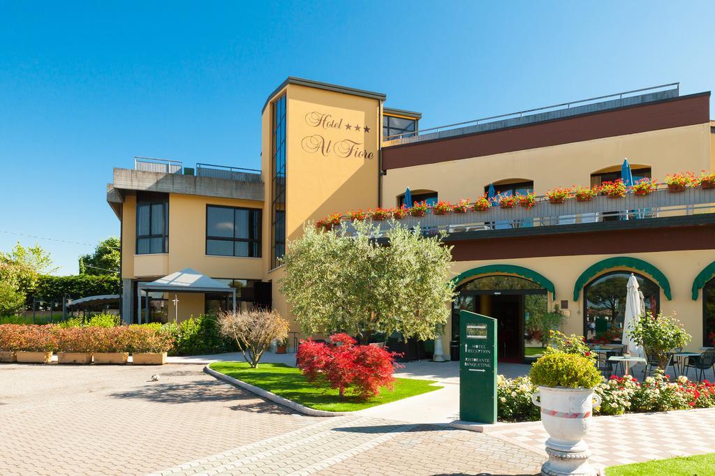 Hotel Ristorante Al Fiore 페스키에라델가르다 외부 사진